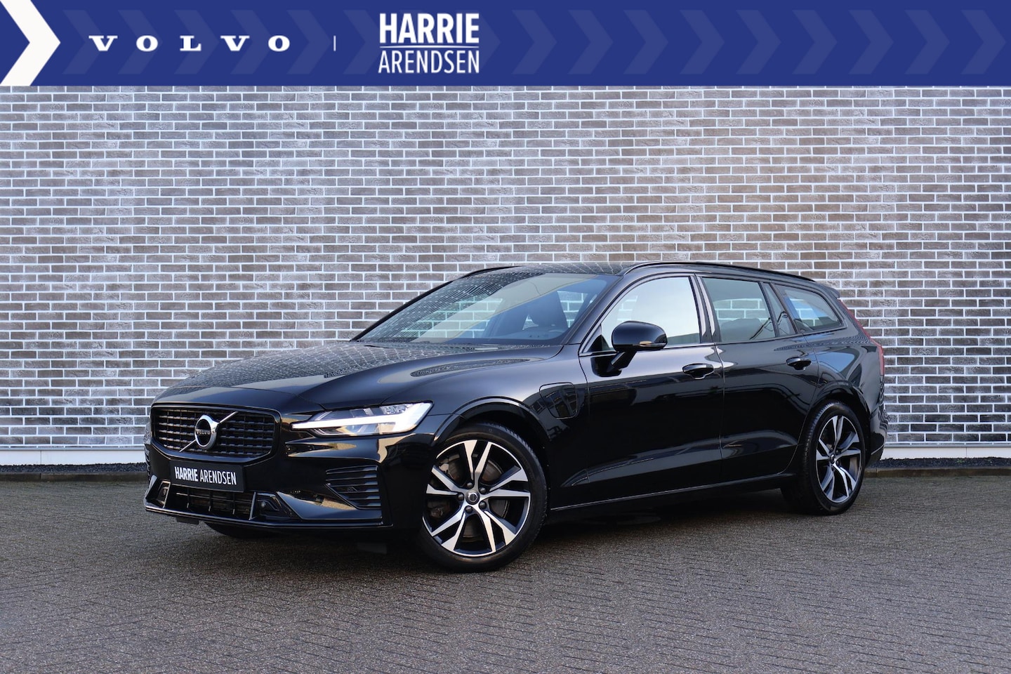 Volvo V60 - 2.0 T8 Recharge AWD R-Design | Stoel- en Stuurverwarming | Adaptieve Cruise Control | Came - AutoWereld.nl