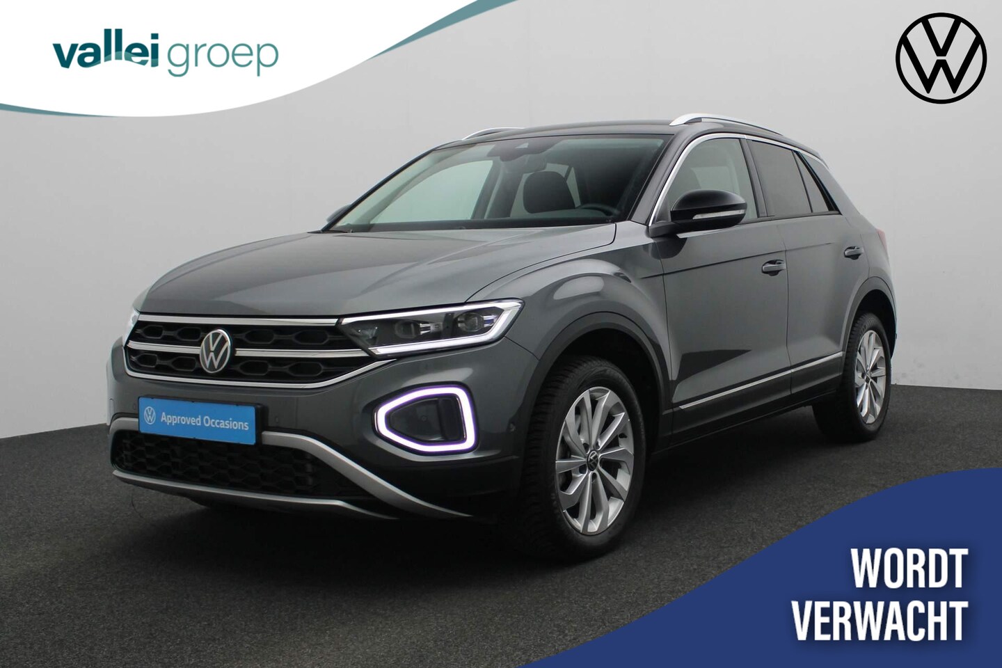 Volkswagen T-Roc - 1.5 TSI 150PK DSG Style | Trekhaak | Navi | Stoelverwarming | ACC | Massage | Digital Cock - AutoWereld.nl