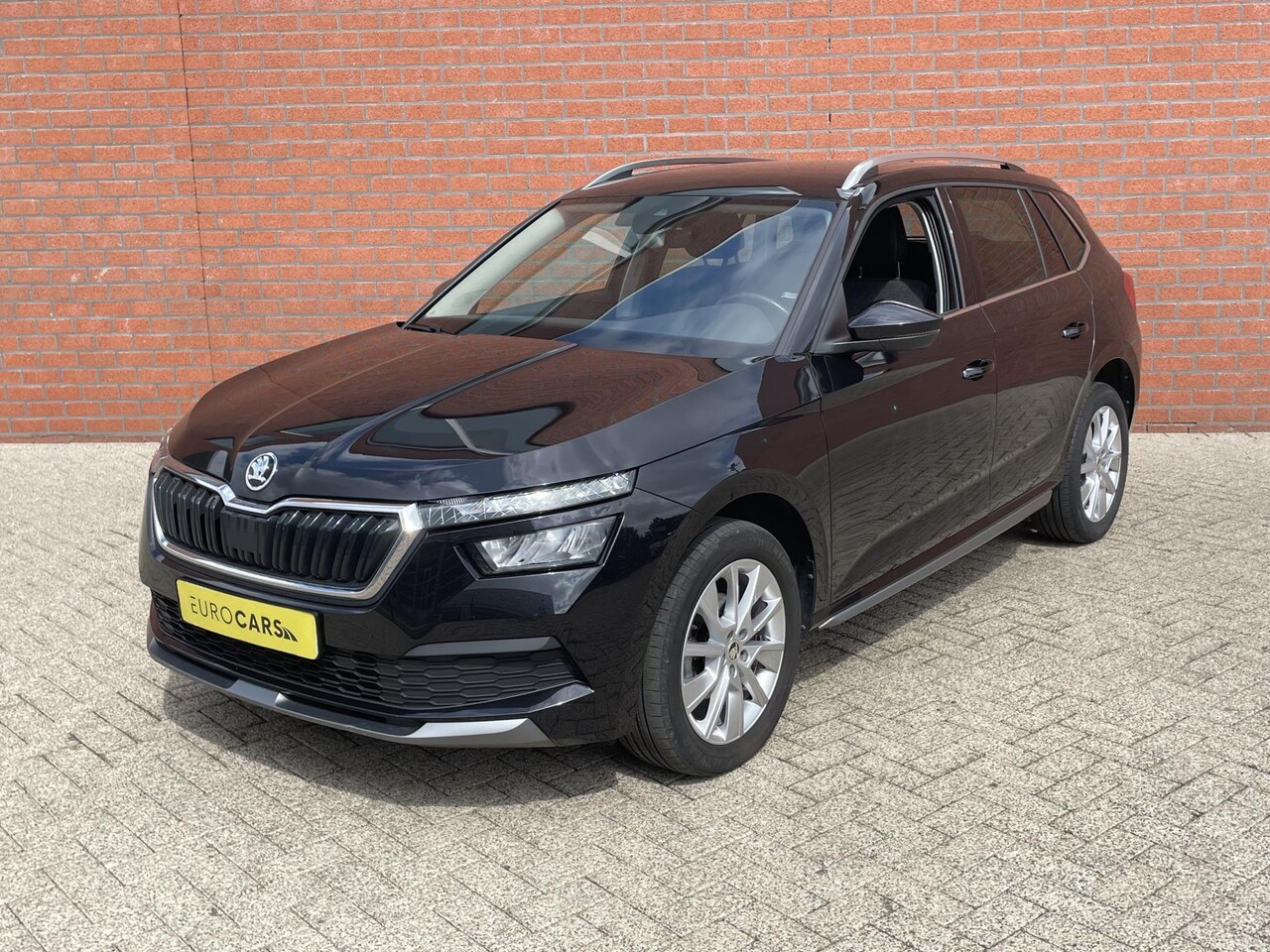 Skoda Kamiq - 1.0 TSI 110pk DSG Style | Navigatie | Apple Carplay / Android auto | Parkeersensor achter - AutoWereld.nl