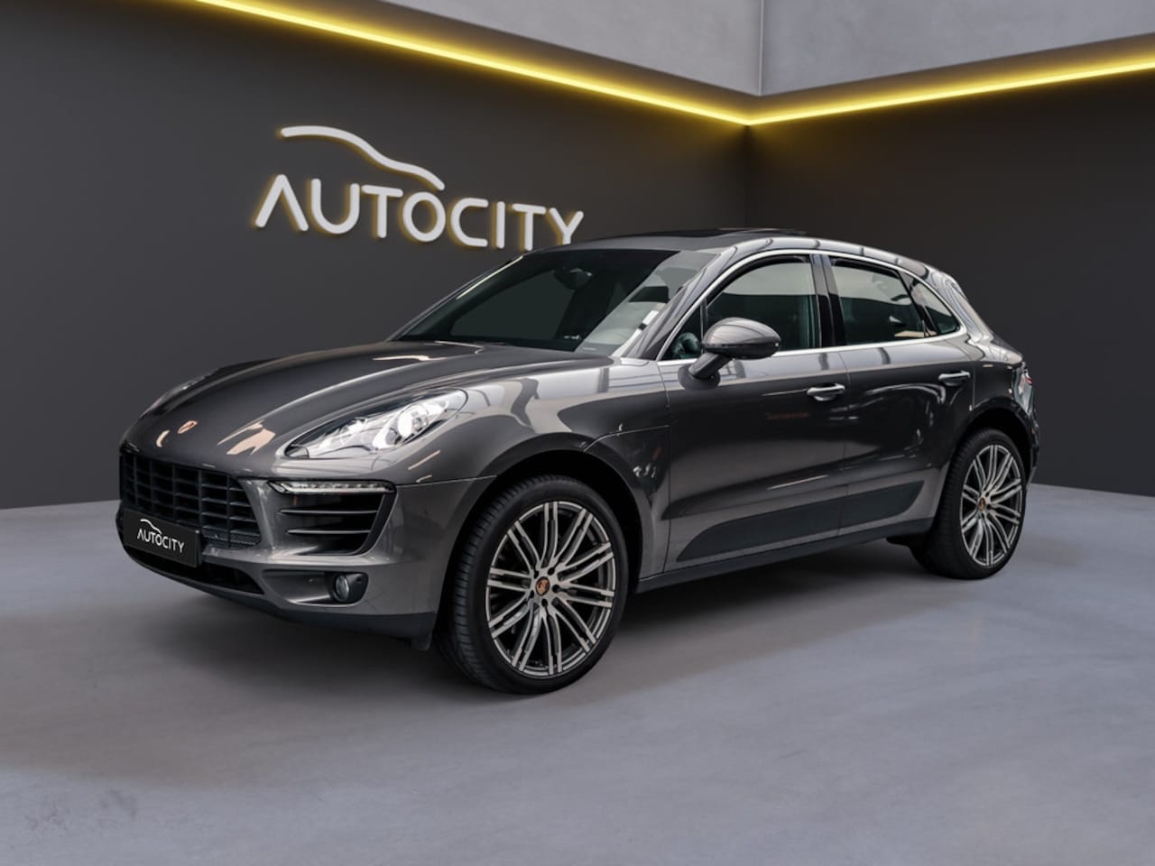 Porsche Macan - 3.0 S Panorama l Memory l Luchtvering l Vol opties - AutoWereld.nl