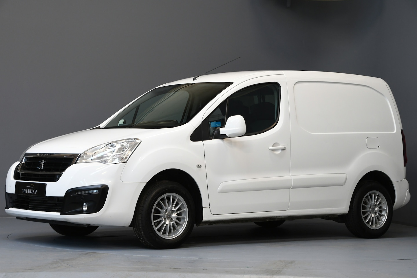 Peugeot Partner - 120 1.6 BlueHDi 100 L1 Premium AIRCO | BPM VRIJ | CRUISE - AutoWereld.nl