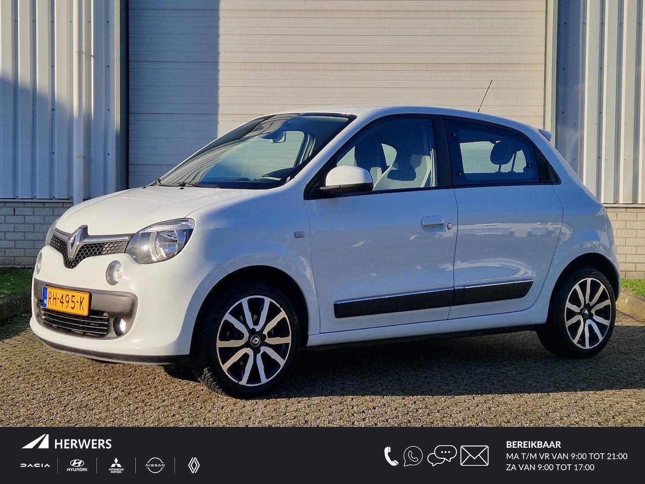 Renault Twingo - 1.0 SCe Intens Automaat / 16" Lmv / Navigatie / Achterruitrijcamera - AutoWereld.nl