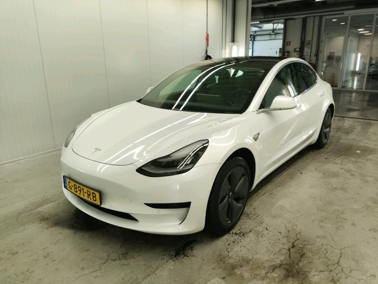 Tesla Model 3 - Standard RWD Plus 60kWh [ TREKHAAK+AUTOPILOT+PREMIUM AUDIO ] - AutoWereld.nl