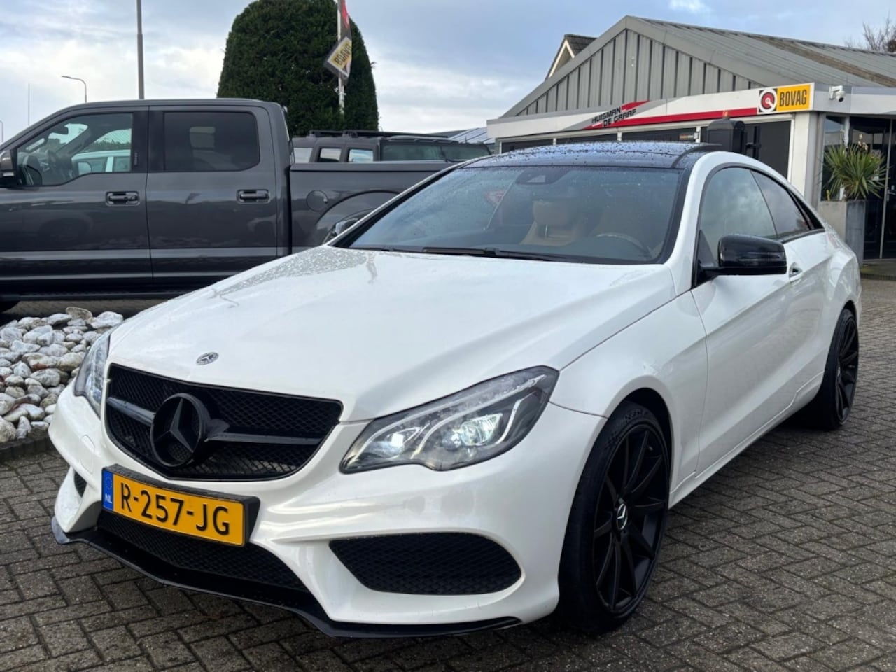 Mercedes-Benz E-klasse Coupé - E350 Benzine 2014 Panorama Wit AMG - AutoWereld.nl