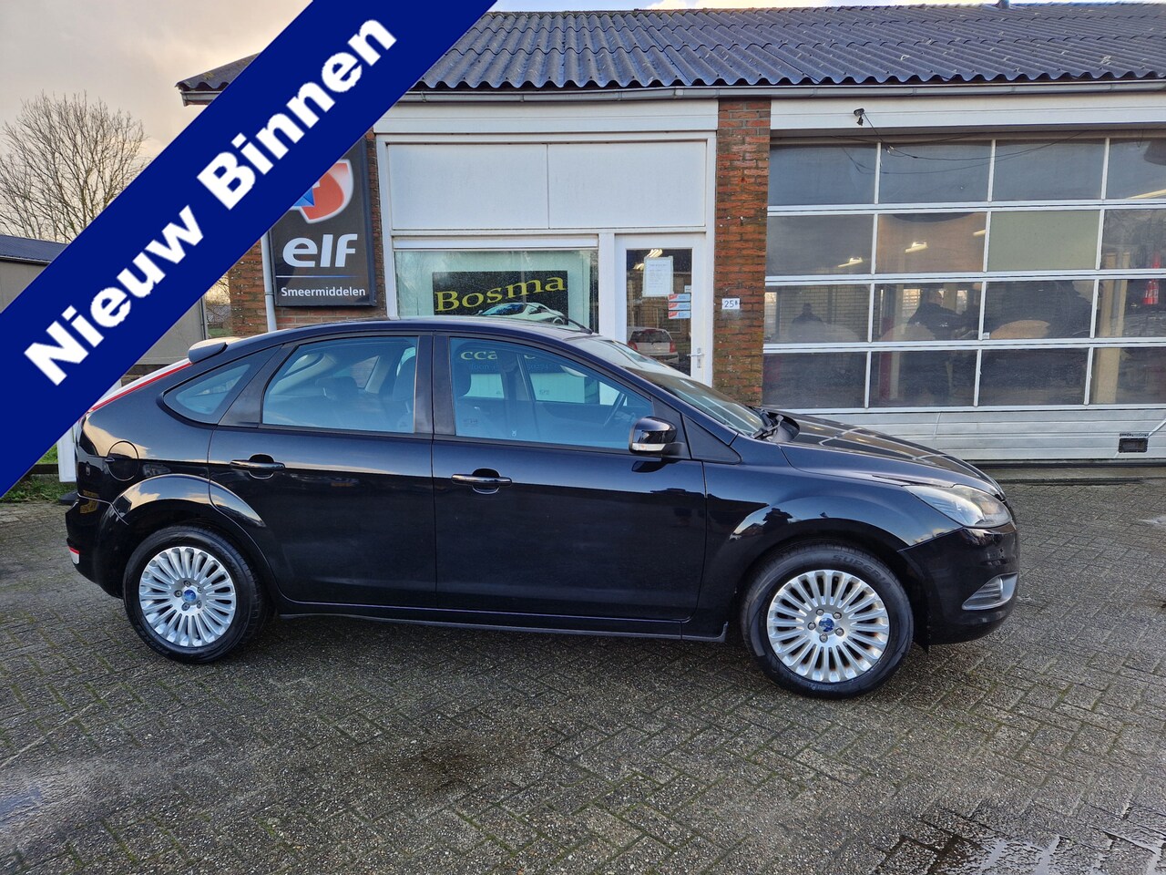 Ford Focus - 1.6-16V "Titanium" Stoelverwarming - Cruise - Clima - Trekhaak - Apk 07-11-2025 !! - AutoWereld.nl