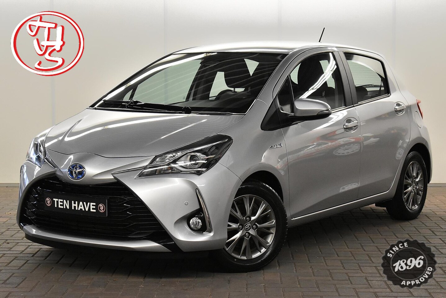 Toyota Yaris - 1.5 Hybrid Dynamic SENSOREN|CAMERA|CLIMA|STOELVERWARMING - AutoWereld.nl