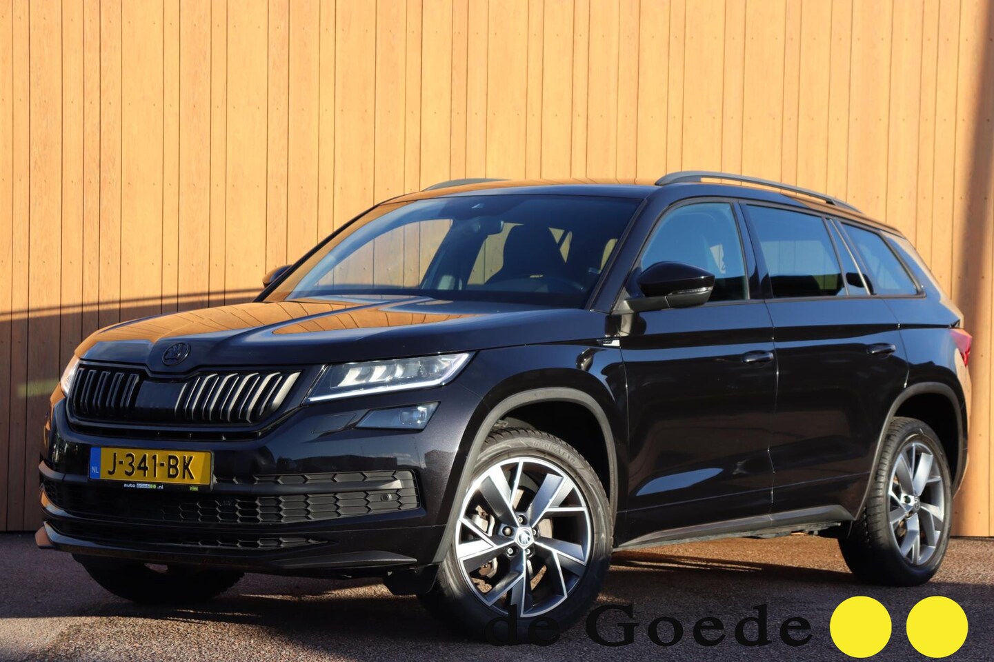 Skoda Kodiaq - 1.5 TSI Sportline Bus. 7persoons trekhaak stoelvw el.klep org. NL-auto - AutoWereld.nl