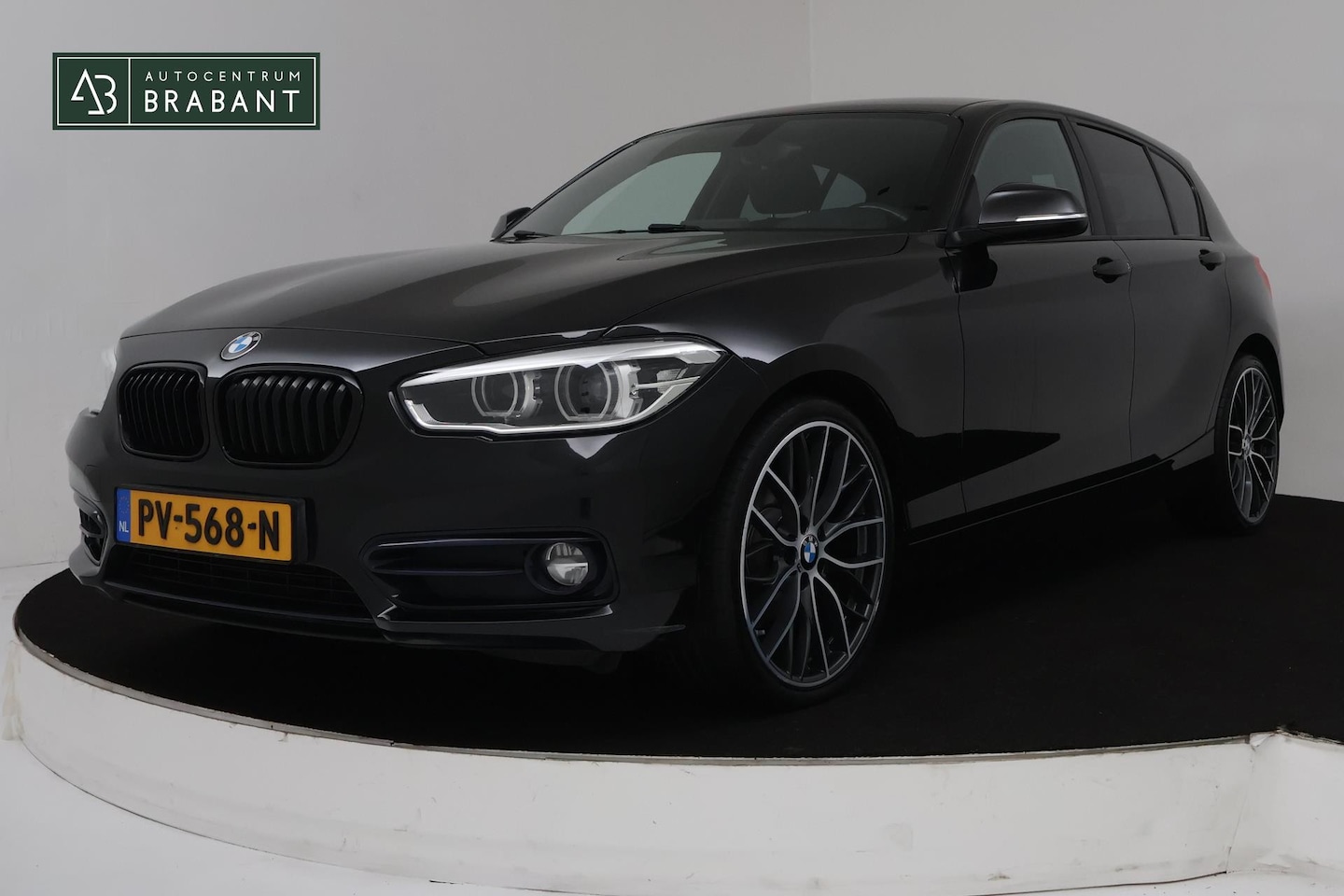 BMW 1-serie - 118i Corporate Lease Executive Automaat (NAVIGATIE, PARKEERSENSOREN, CRUISE, CLIMATE, NL-A - AutoWereld.nl