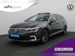 Volkswagen Passat Variant - 1.4 TSI 218PK DSG PHEV GTE Business | Pano | Trekhaak | IQ Light | Leder/alcantara | Navi