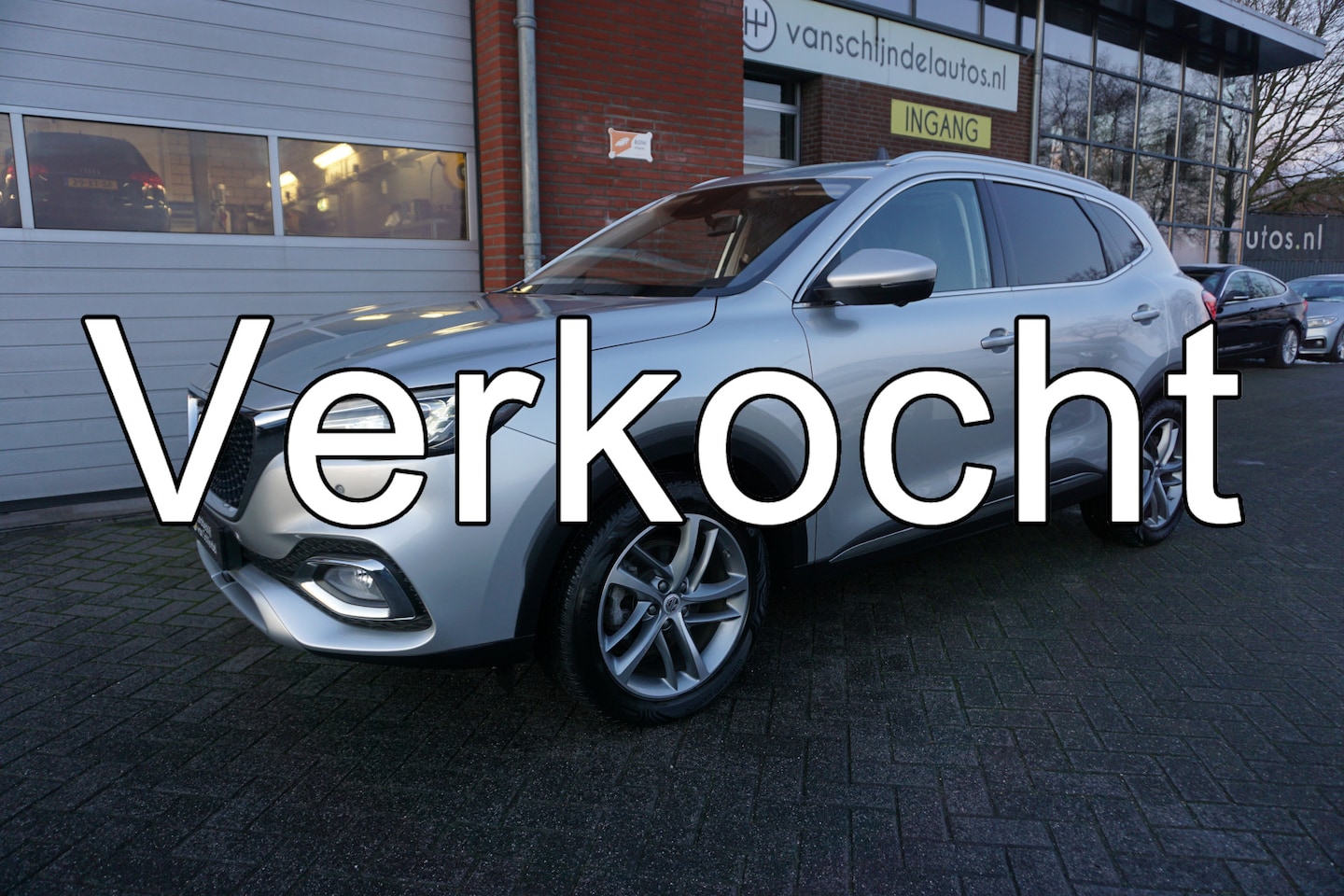 MG EHS - 1.5 TGDI 162PK LUXURY LUXE 1500kg TREKGEWICHT PANORAMADAK 360CAMERA FULL LED LEDER STOELVE - AutoWereld.nl