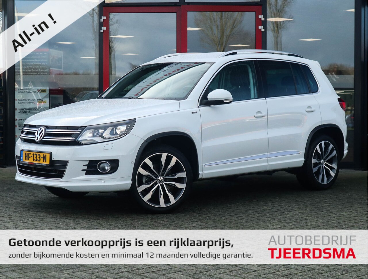 Volkswagen Tiguan - 1.4 TSI R-Line Edition Navi/Xenon/Trekhaak/Carplay/Stoelverw/Clima/LED - AutoWereld.nl