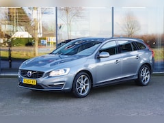 Volvo V60 - 2.0 T3 153 PK Momentum, 4 x Stoelverwarming, Cruise Control, Trekhaak