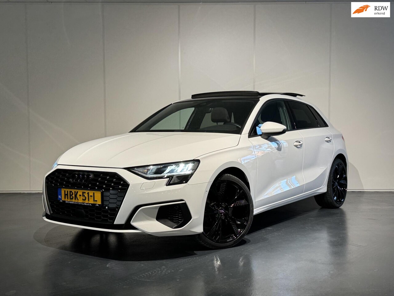 Audi A3 Sportback - 35 TFSI Black Edition /PANO/Keyless/Virtual/LED/ACC/Carplay - AutoWereld.nl