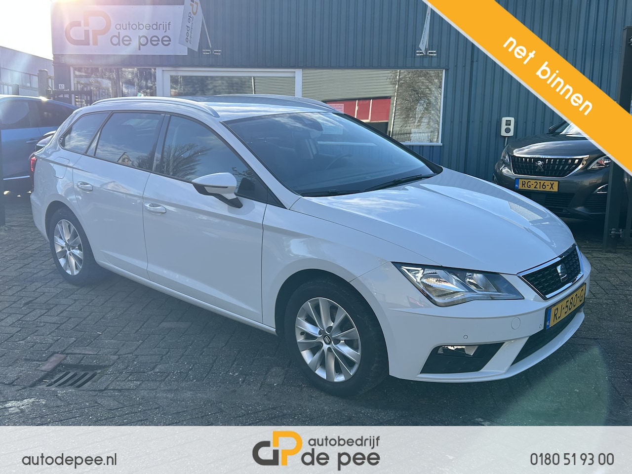 Seat Leon ST - 1.4 EcoTSI Style Business Intense GARANTIE/DSG-AUTOMAAT/CARPLAY/CLIMA/CRUISE/NAVI/PDC VOOR - AutoWereld.nl