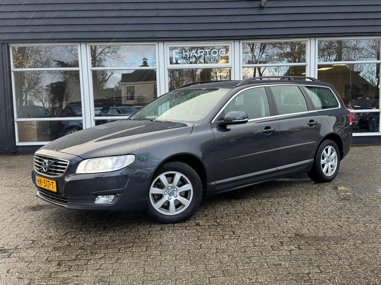 Volvo V70 - 2.0 D2 Classic Edition | Clima | Navi | Leer | PDC | - AutoWereld.nl