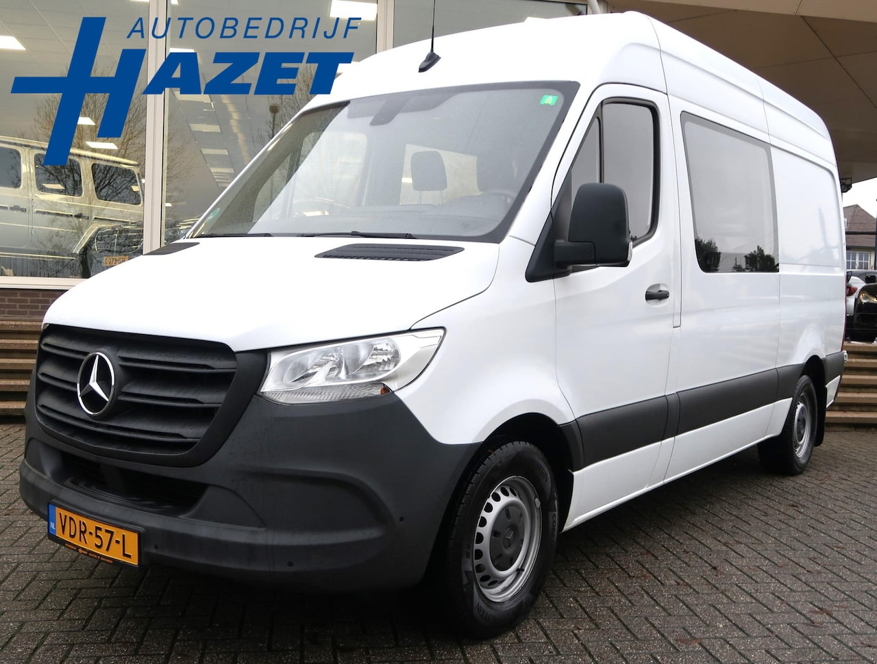 Mercedes-Benz Sprinter - 314 CDI AUT. 7-PERS. DUBBEL CABINE L2H2 + 3500 KG TREKHAAK / NAVIGATIE / CAMERA - AutoWereld.nl