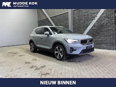 Volvo XC40 - 2.0 B3 Core | ACC | Stoel+Stuurverwarming | Camera | Keyless | 19 Inch | Elektrische Achte