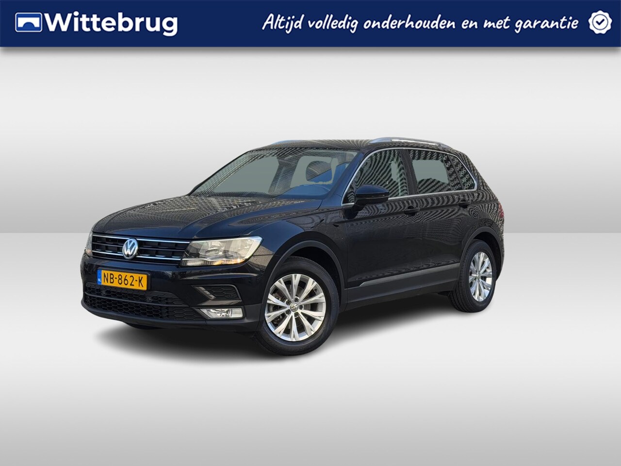 Volkswagen Tiguan - 1.4 TSI Connected Series / Parkeersensoren V+A / Alarmsysteem / Navigatie P4 - AutoWereld.nl