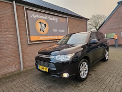 Mitsubishi Outlander - 2.0 PHEV Instyle+