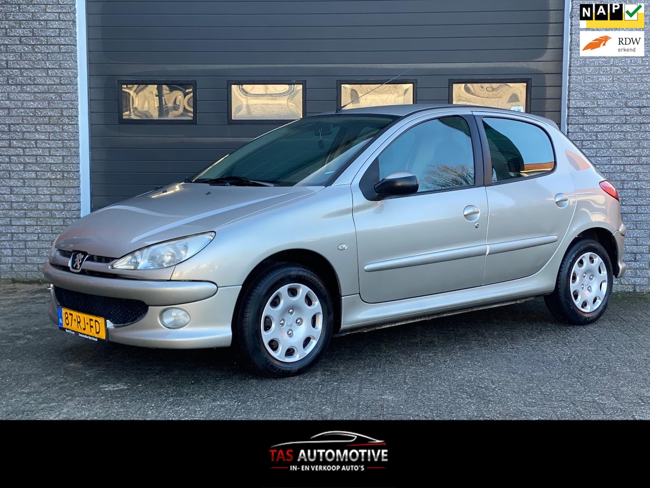 Peugeot 206 - 1.4 Air-line 2 5-deurs AIRCO / 93.779 KM / NAP - AutoWereld.nl