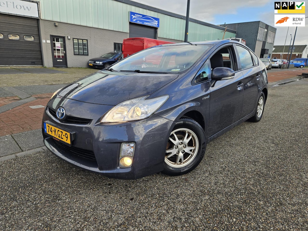 Toyota Prius - 1.8 Comfort met vernieuwde motor en GARANTIE - AutoWereld.nl