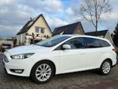 Ford Focus Wagon - 1.0 Titanium Edition Airco/Navi/cruise control