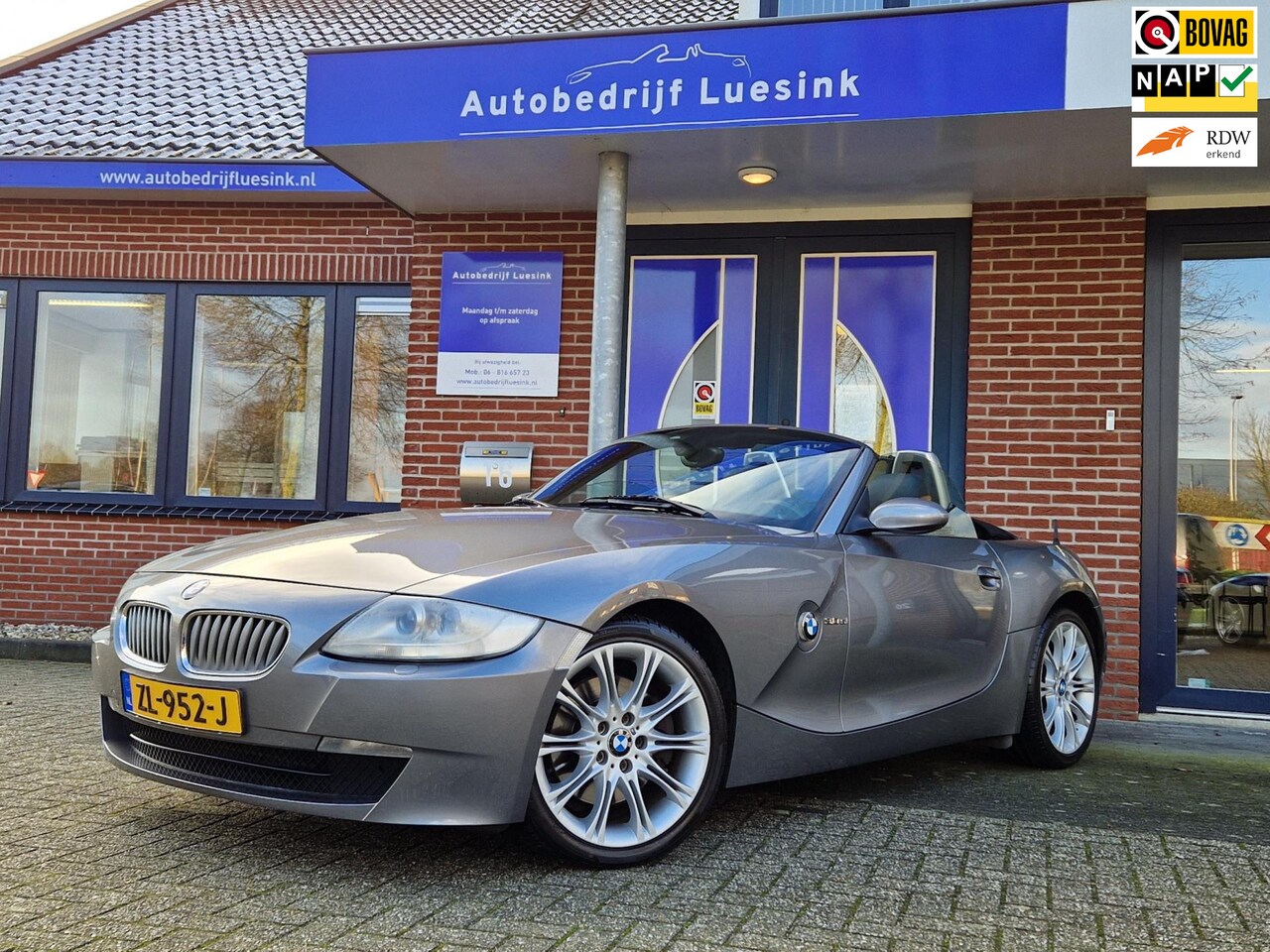 BMW Z4 Roadster - 3.0si Executive (20x Z4 op Voorraad) 265 pk 18" M-velgen Elektrische Stoelen Alarm III Par - AutoWereld.nl