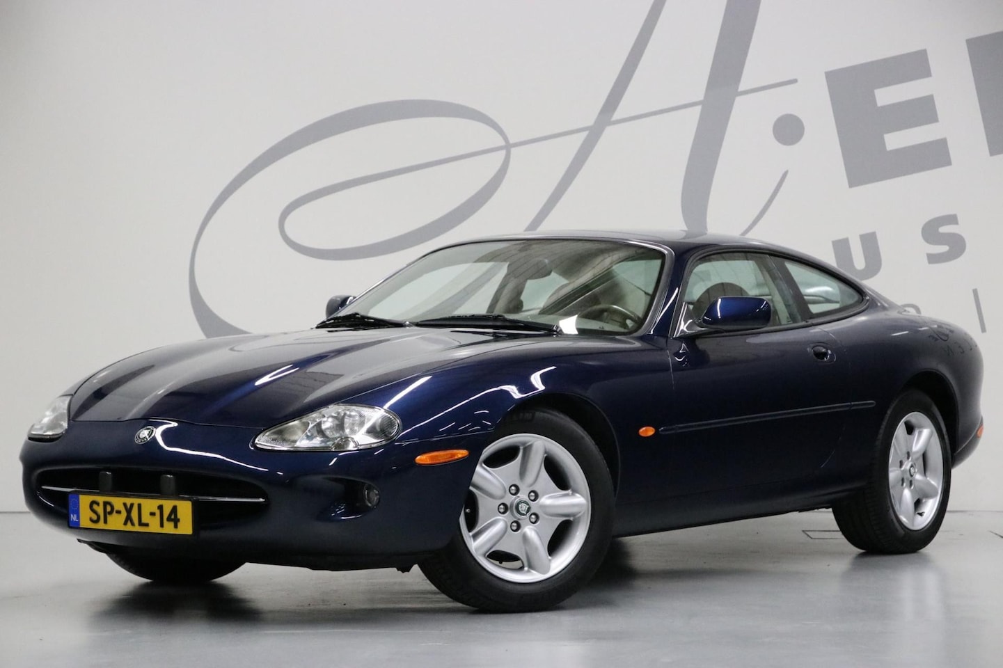 Jaguar XK8 - 4.0 V8 Coupé/ Complete historie aanwezig/ - AutoWereld.nl