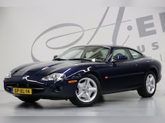 Jaguar XK8 - 4.0 V8 Coupé/ Complete historie aanwezig/