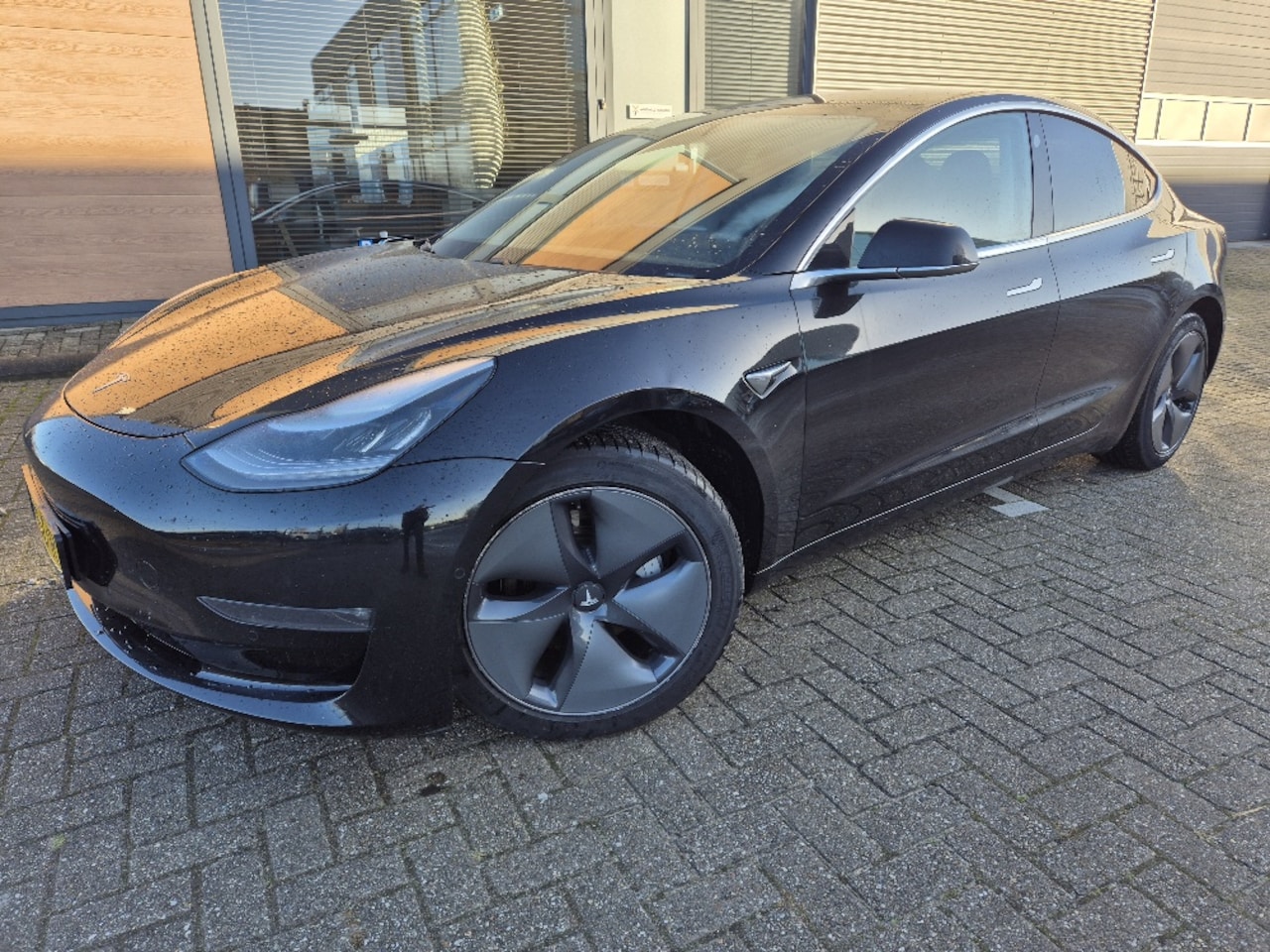 Tesla Model 3 - Long Range RWD Long Range AWD 75 kWh inclusief btw self driving 351pk dual engine pano - AutoWereld.nl