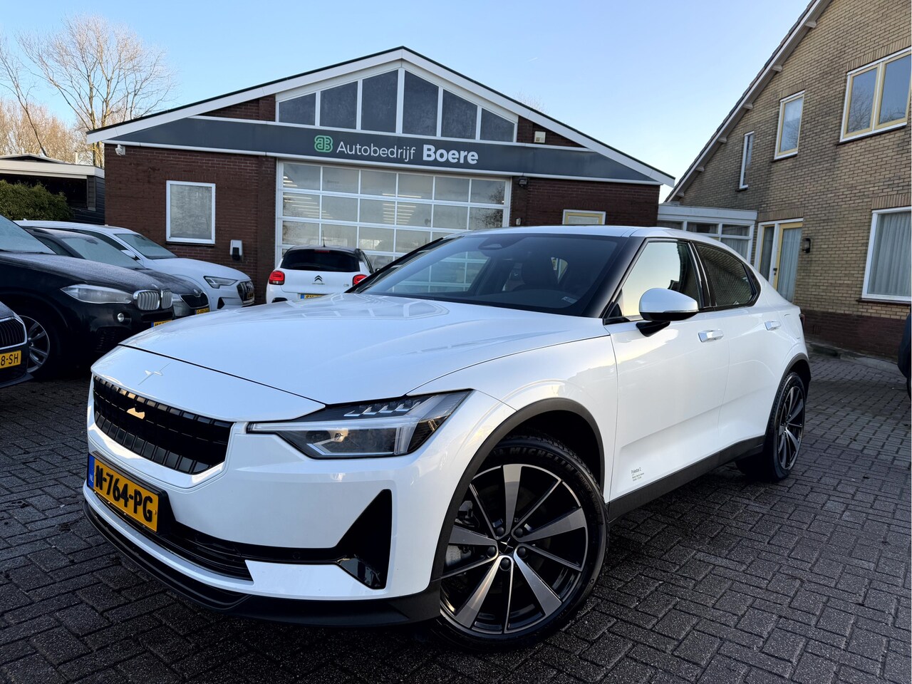 Polestar 2 - Long Range 78 kWh Plus Pack Panoramadak, Harman/Kardon, Trekhaak, - AutoWereld.nl