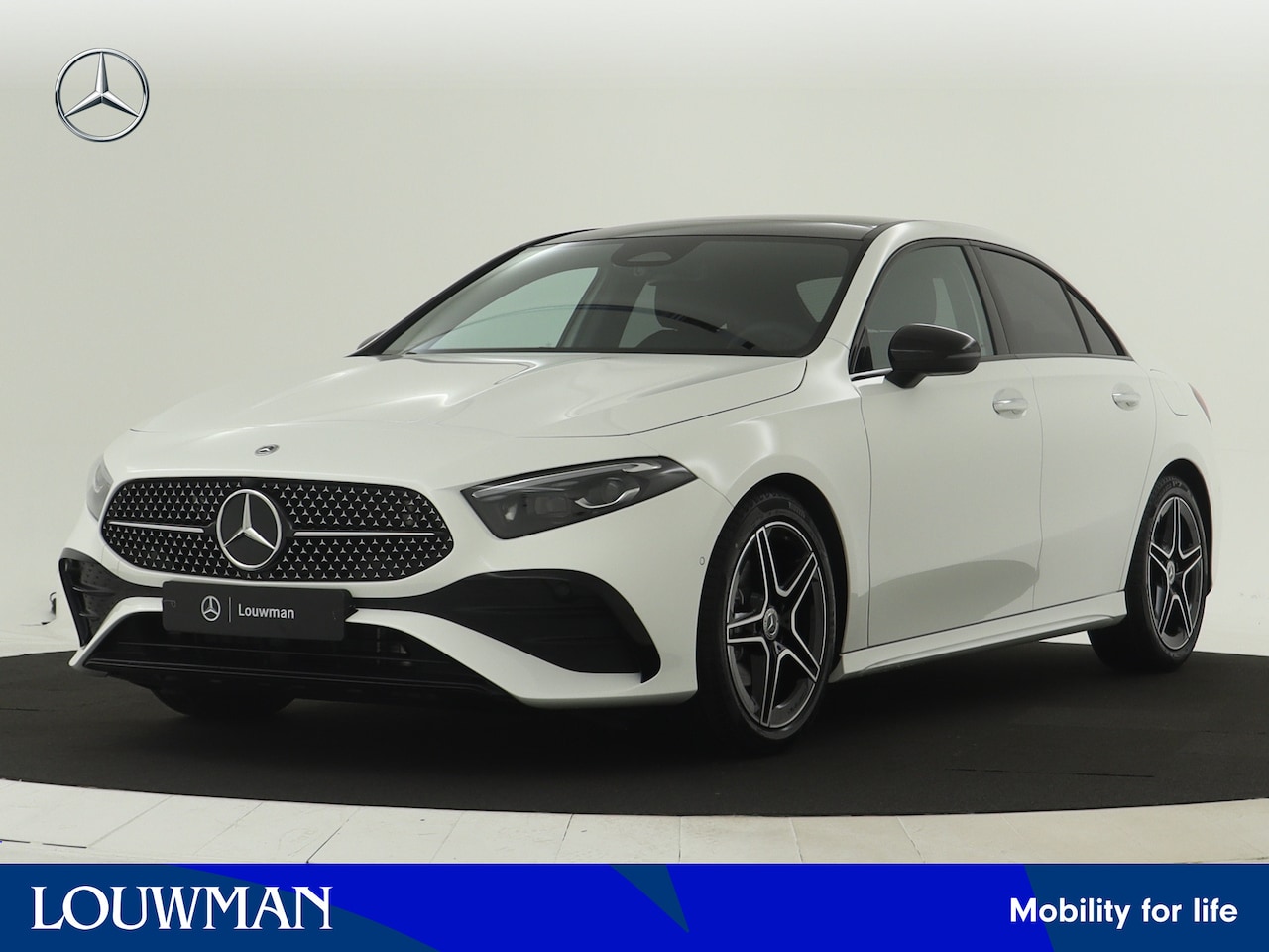 Mercedes-Benz A-klasse - 180 Star Edition AMG Line | Nightpakket | Parkeerpakket met achteruitrijcamera | KEYLESS G - AutoWereld.nl