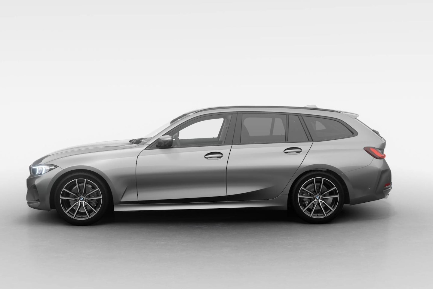 BMW 3-serie Touring - 320i | Innovation Pack | Comfort Pack | Elektrisch verstelbare stoelen - AutoWereld.nl