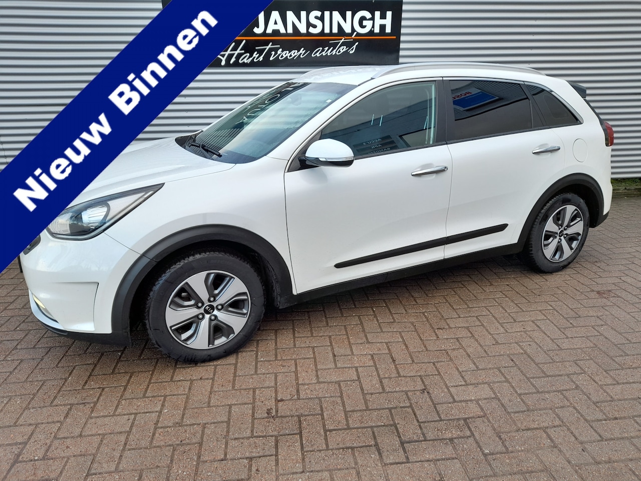 Kia Niro - 1.6 GDi Hybrid ExecutiveLine | Clima | Cruise | Camera | LM Velgen | Trekhaak | Privacy gl - AutoWereld.nl