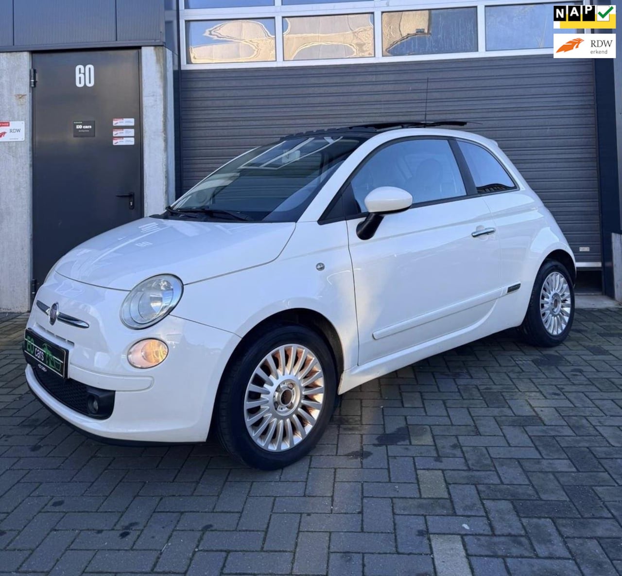 Fiat 500 - 1.2 Naked airco pano wit - AutoWereld.nl