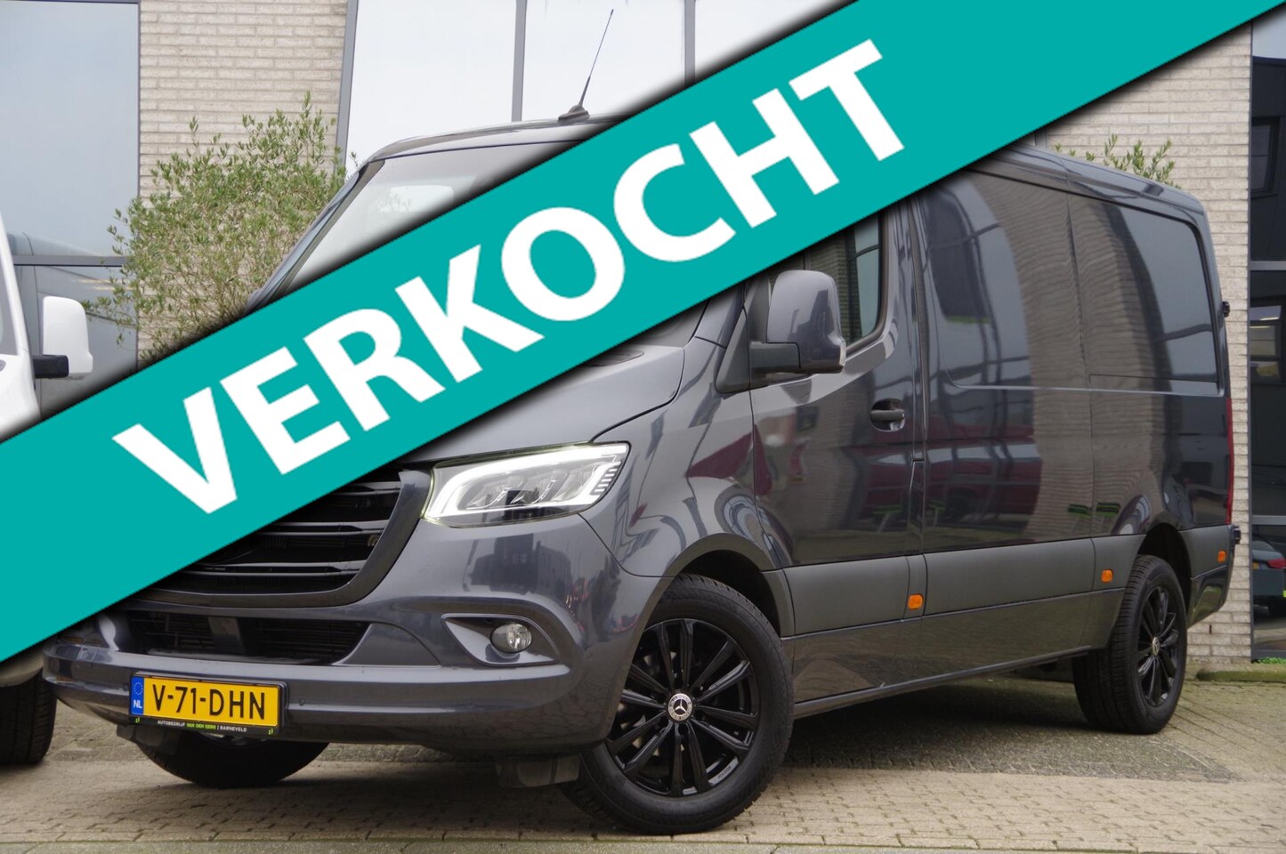 Mercedes-Benz Sprinter - 319 3.0 CDI V6 L2H1 LED, 3.5T TREKHAAK, ADAPT. CRUISE, MBUX 10'', CAMERA, NAVI, CLIMA - AutoWereld.nl