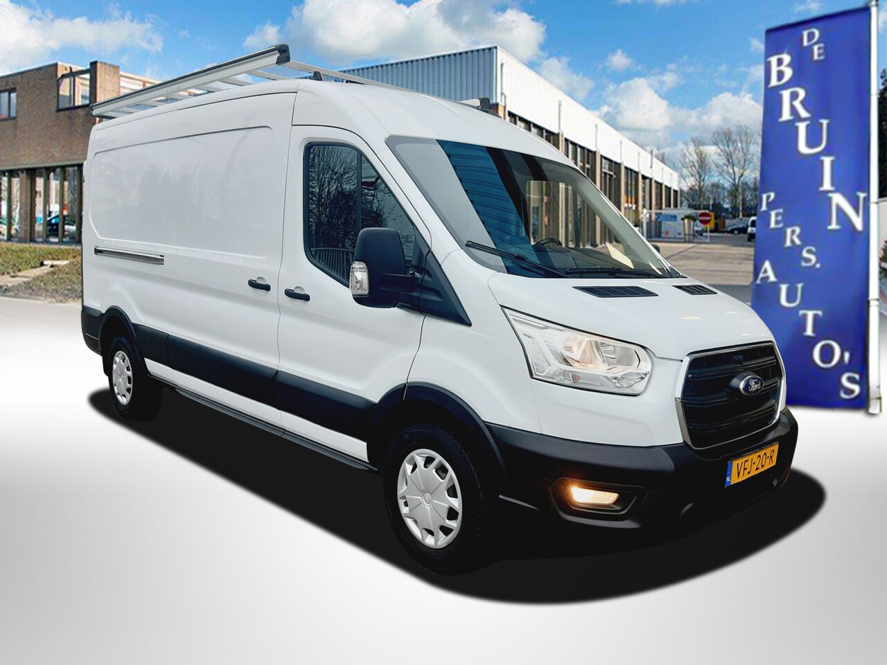 Ford Transit - 2.0 TDCI 130Pk Euro-6 RWD L3H2 Trekhaak 2750 Kg Imperiaal Navi Apple carplay - AutoWereld.nl