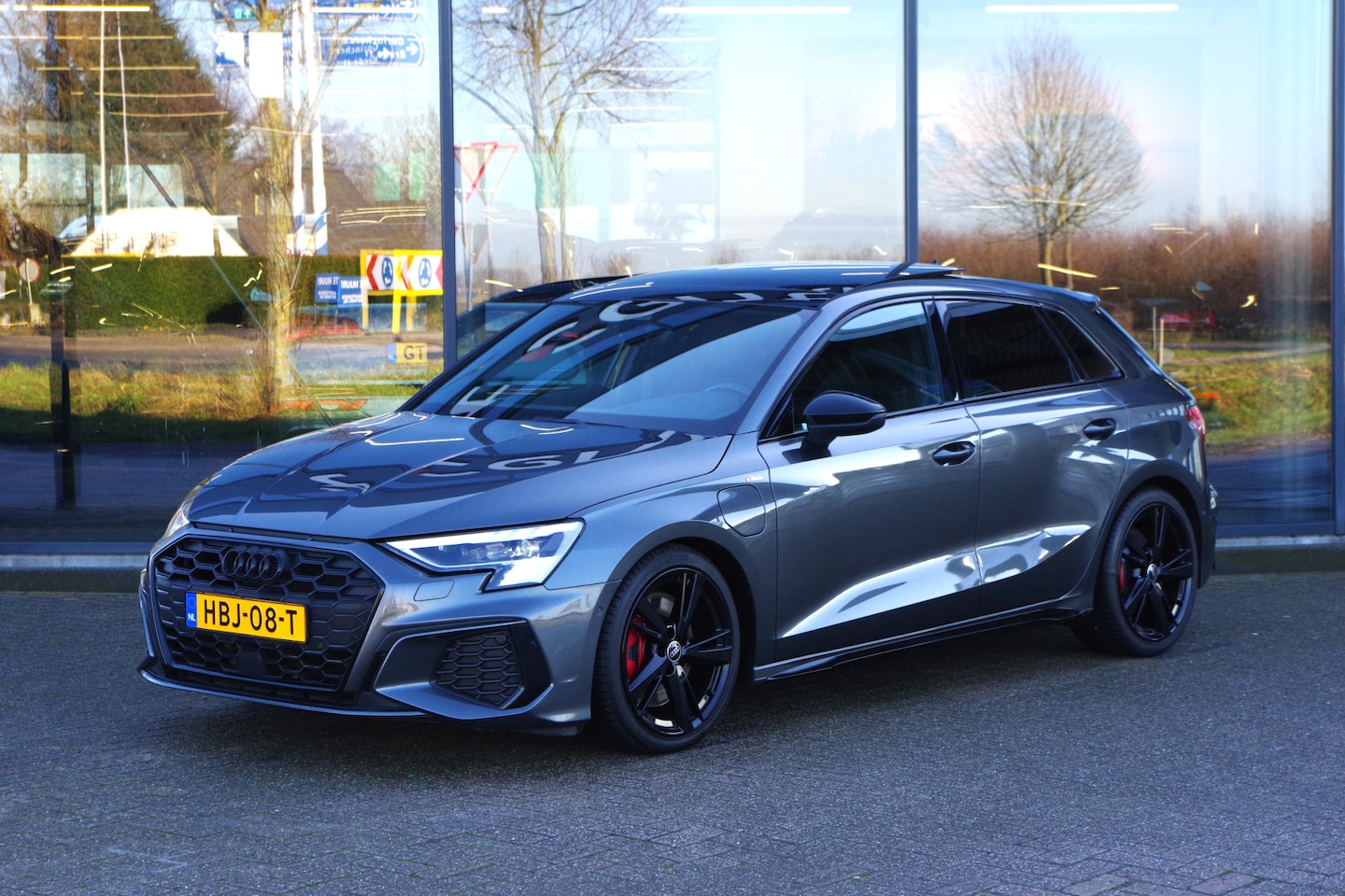 Audi A3 Sportback - 45 TFSI e 245 PK Competition S-Line Edition, Panoramadak, Matrix-LED, B&O Sound, Keyless, - AutoWereld.nl