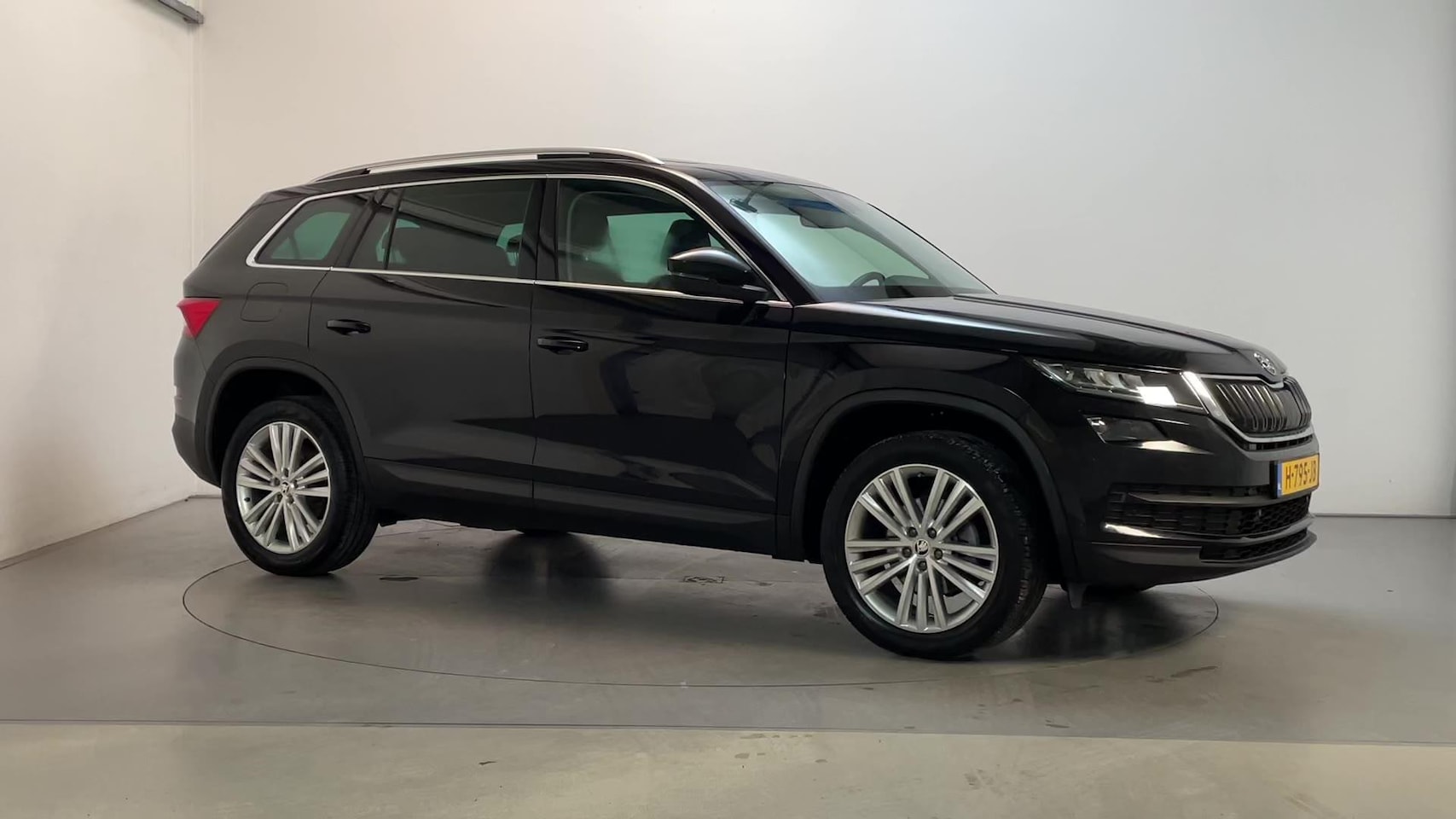 Skoda Kodiaq - 1.5 TSI 150pk DSG Limited Business Edition 7p. Panoramadak Camera Navigatie DAB+ - AutoWereld.nl