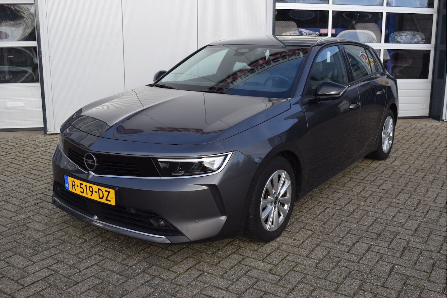 Opel Astra - 1.2 Turbo Edition | NL-auto | Draadloos Carplay/Android Auto | Parkeersensor voor + achter - AutoWereld.nl