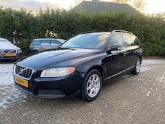 Volvo V70 - 2.0 Kinetic Navi / PDC / Youngtimer