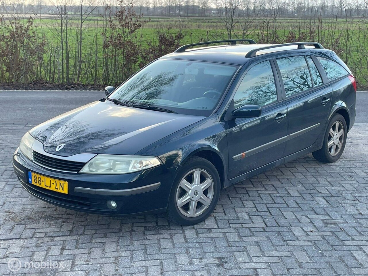 Renault Laguna Grand Tour - 1.8-16V Dynamique 1.8-16V Dynamique - AutoWereld.nl