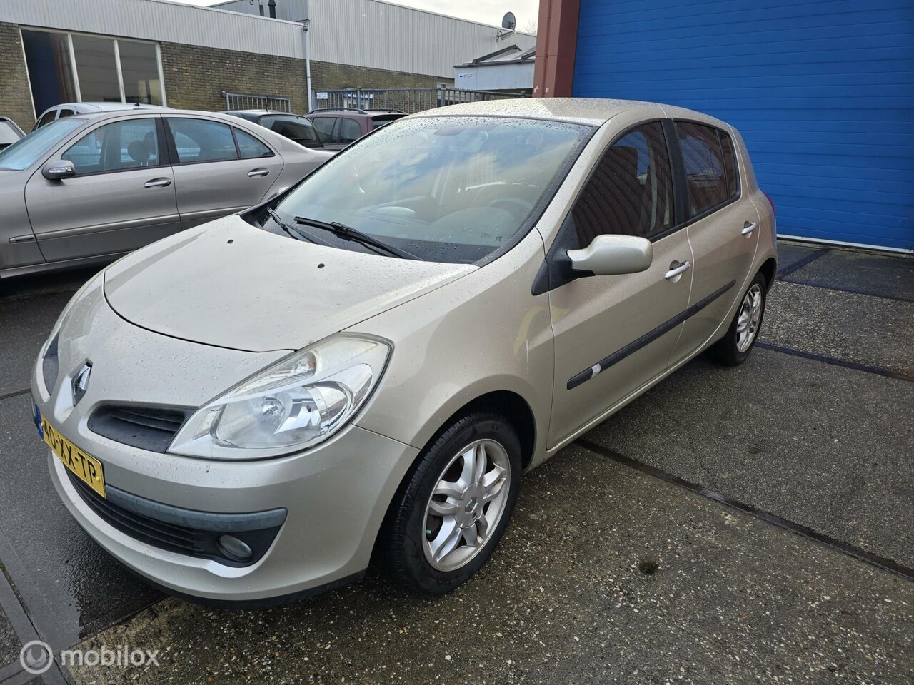 Renault Clio - 1.6-16V Dynamique APK / Airco / Cruise / 5drs - AutoWereld.nl