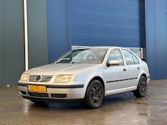 Volkswagen Bora - 1.6-16V