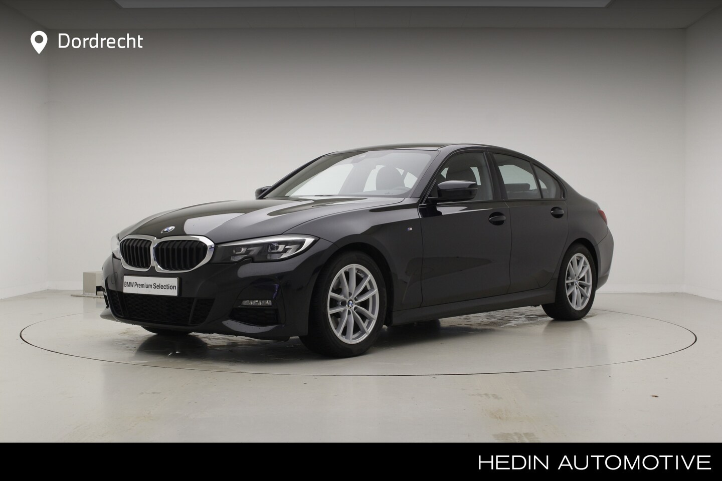 BMW 3-serie - 320i M-Sport | Winter en Zomerset | Live Cockpit Professional - AutoWereld.nl