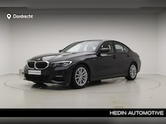 BMW 3-serie - 320i M-Sport | Winter en Zomerset 18" M | Live Cockpit Professional