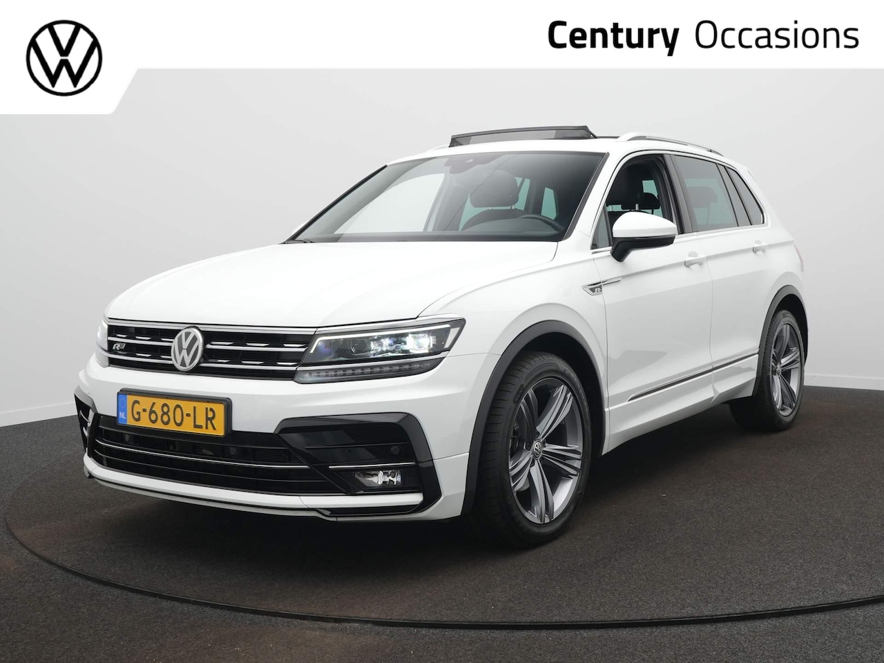 Volkswagen Tiguan - 1.5 TSI R-Line Business Trekhaak - Panoramadak - Navigatie - R-Line - AutoWereld.nl