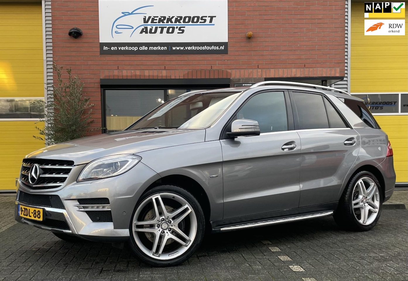 Mercedes-Benz M-klasse - 350 BlueTEC . luchtvering. camera. stoelverwarming - AutoWereld.nl