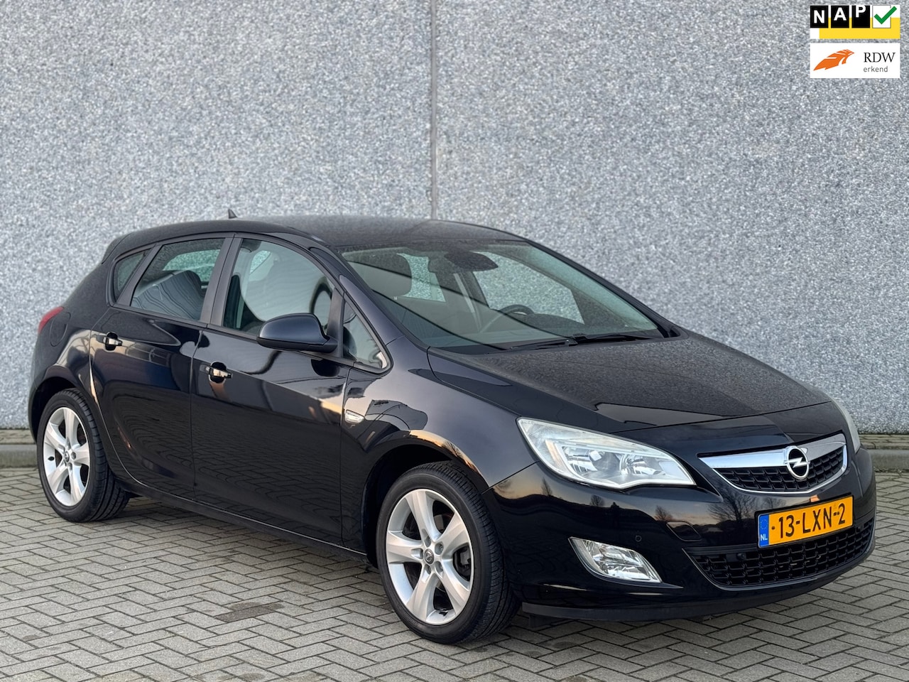 Opel Astra - 1.4 Turbo Edition-Airco-Cruise-Navi-NAP - AutoWereld.nl