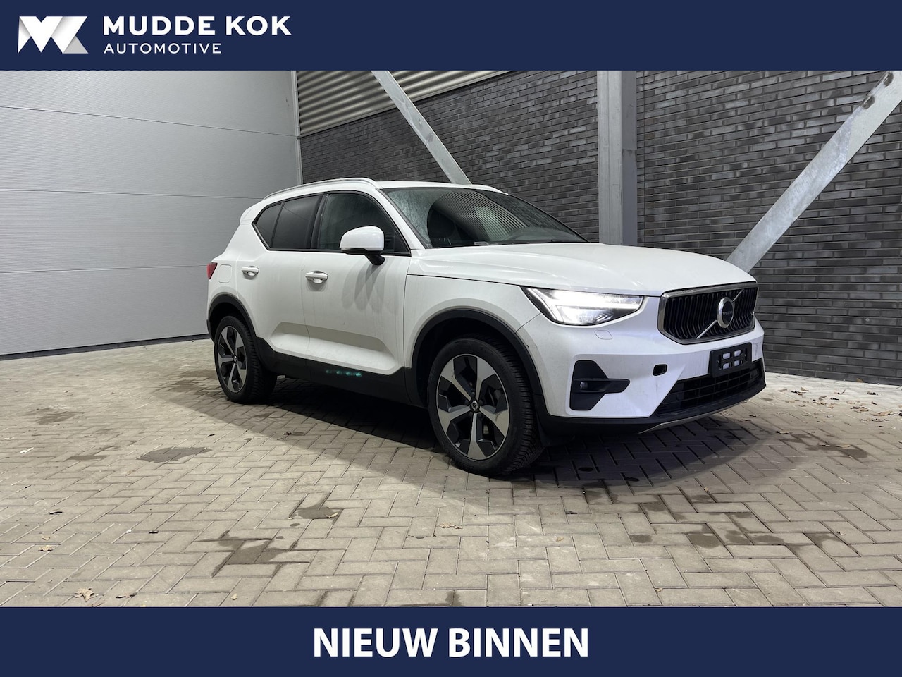 Volvo XC40 - 2.0 B3 Core | ACC | Stoel+Stuurverwarming | Camera | Keyless | 19 Inch | Elektrische Achte - AutoWereld.nl